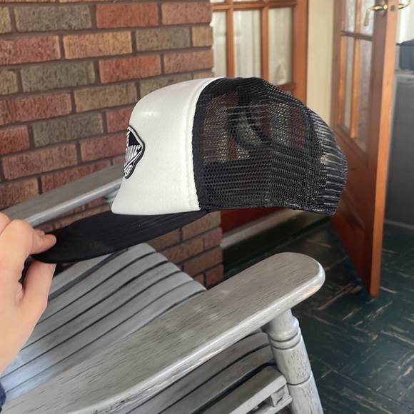 Vans hat - Picture 3 of 3